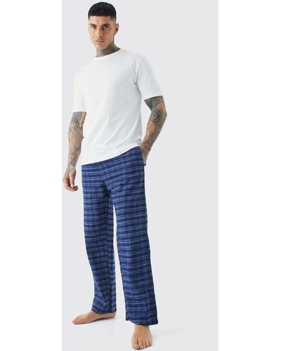 BoohooMAN Tall karierte Pyjama-Hose und T-Shirt - Blau