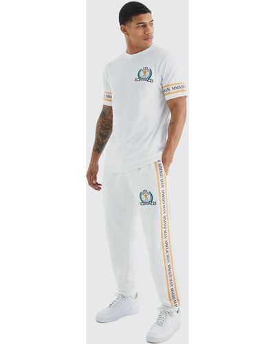 BoohooMAN Gold Embroidered Tshirt And Jogger Set - White