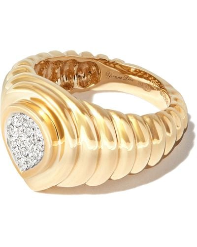 Yvonne Léon 9k Yellow Pear Diamond Signet Ring - Metallic