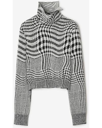 Burberry Warped Houndstooth Wool Blend Sweater - Gray