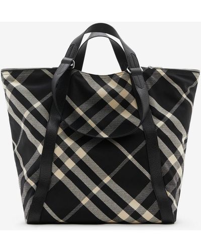 Burberry Large Field Tote - Black