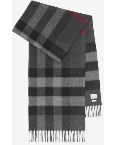 Burberry Kaschmirschal in Check - Grau