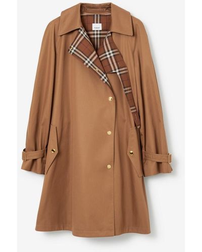 Burberry Mittellanger Car Coat aus Gabardine mit Check-Revers - Braun