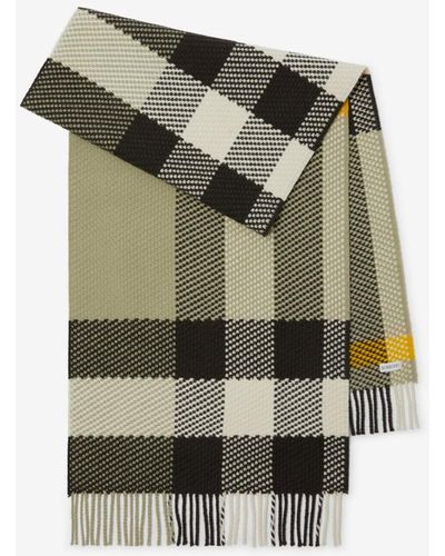 Burberry Check Wool Scarf - Green