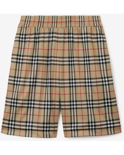 Burberry Shorts in Check - Natur