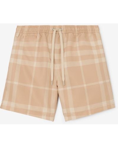 Burberry Schwimmshorts in Check - Natur