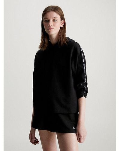 Calvin Klein Kapuzensweatshirt LOGO ELASTIC HOODIE mit Logoschriftzug - Schwarz