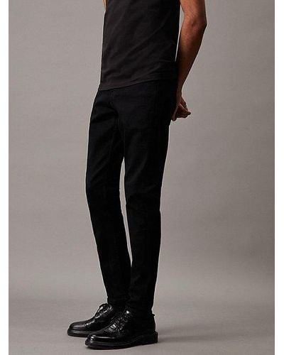 Calvin Klein Regular Tapered Jeans - Negro