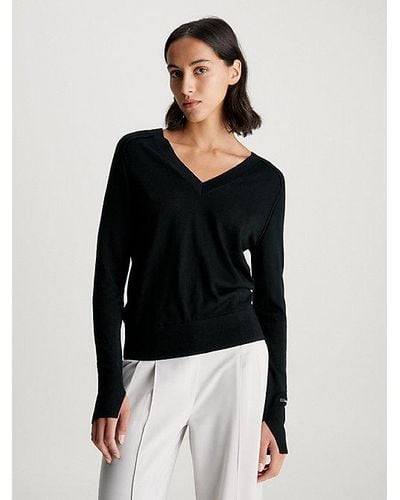 Calvin Klein Pullover mit V-Ausschnitt aus feiner Wolle - Schwarz