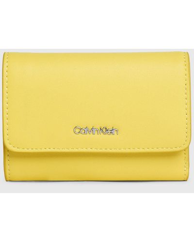 Calvin Klein Petit portefeuille à 3 volets anti-RFID - Jaune