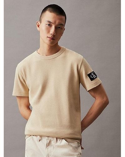 Calvin Klein Badge-T-Shirt aus Baumwolle mit Waffelstruktur - Natur
