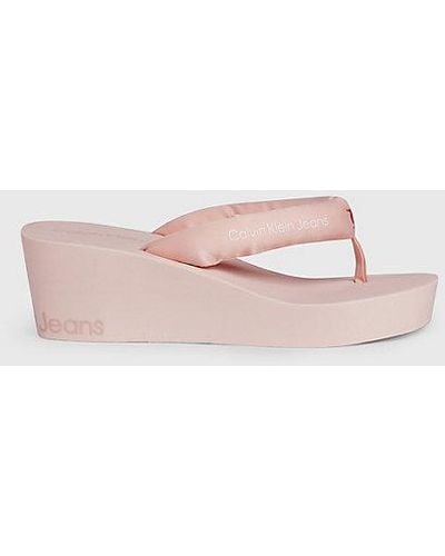 Calvin Klein Satin Plateauflipflops Met Sleehak - Roze