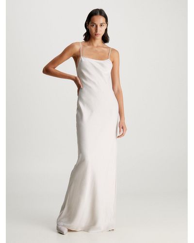 Calvin Klein Robe nuisette longue en satin - Blanc