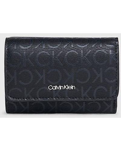 Calvin Klein Dreifach faltbares RFID-Portemonnaie mit Logo - Blau