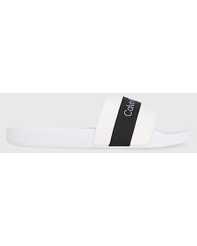 Calvin Klein Recycelte Slippers mit Logo - Weiß
