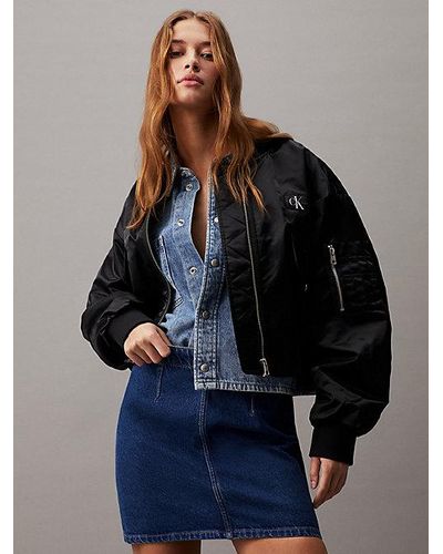 Calvin Klein Cropped Bomberjacke aus Satin - Blau