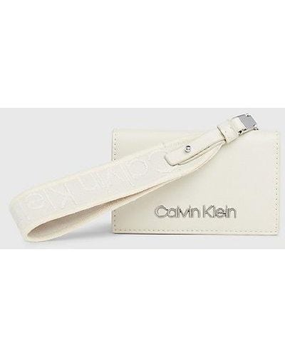 Calvin Klein RFID-Portemonnaie mit Rundum-Reißverschluss und Handgelenkriemen - Natur