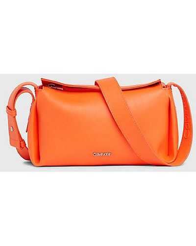 Calvin Klein Kleine Crossbody Bag - Orange