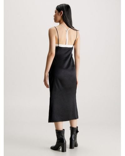 Calvin Klein Robe nuisette longueur midi en satin - Noir