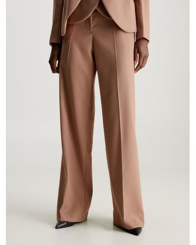 Calvin Klein Pantalon à jambes larges en sergé doux - Marron