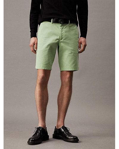 Calvin Klein Shorts slim con cinturón de sarga - Verde