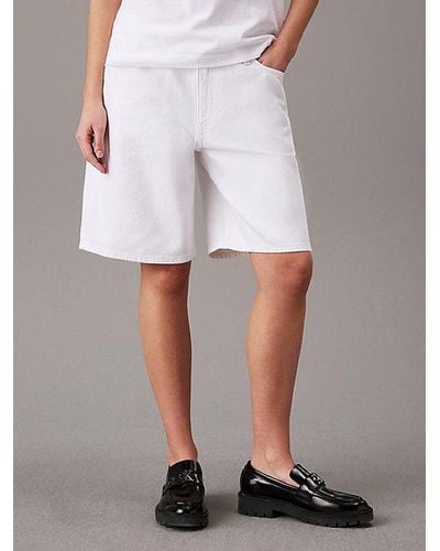 Calvin Klein Shorts denim rectos estilo años 90 - Blanco