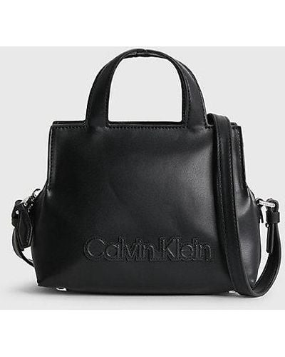 Calvin Klein Kleine Tote-Bag aus recyceltem Material - Schwarz