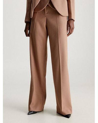 Calvin Klein Pantalones de sarga suave con pierna ancha - Marrón