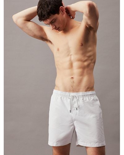 Calvin Klein Short de bain mi-long avec cordon de serrage - Blanc