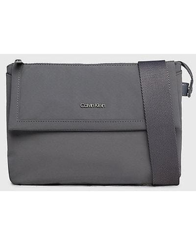 Calvin Klein Crossbody Bag - Grau