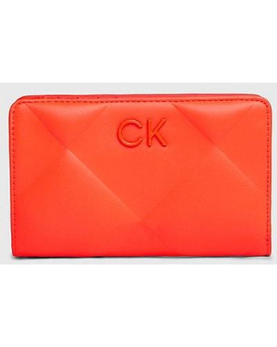 Calvin Klein Gestepptes zweifach faltbares RFID-Portemonnaie - Rot