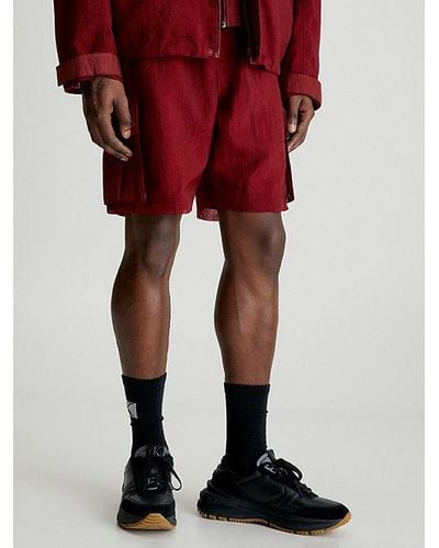 Calvin Klein Shorts cargo holgados con malla de nailon - Rojo