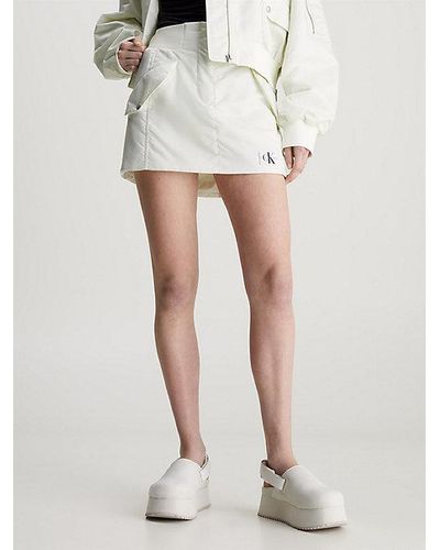 Calvin Klein Minifalda bomber de satén - Blanco