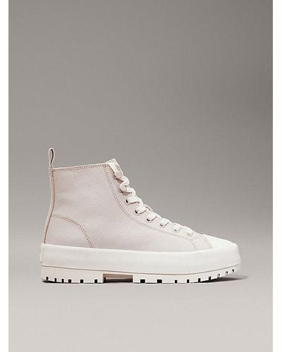 Calvin Klein Suède High-top Lug Sneakers - Naturel