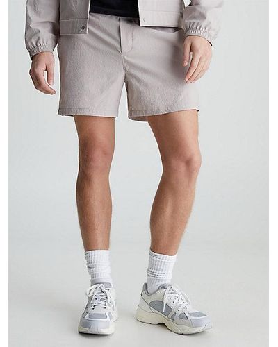 Calvin Klein Shorts deportivos de sirsaca - Gris
