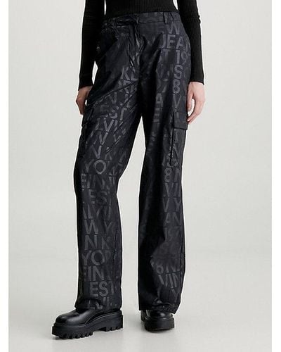 Calvin Klein Pantalones cargo all over con logo - Negro