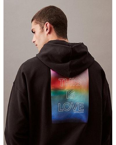 Calvin Klein Hoodie mit Logo auf der Rückseite - Pride - Mehrfarbig