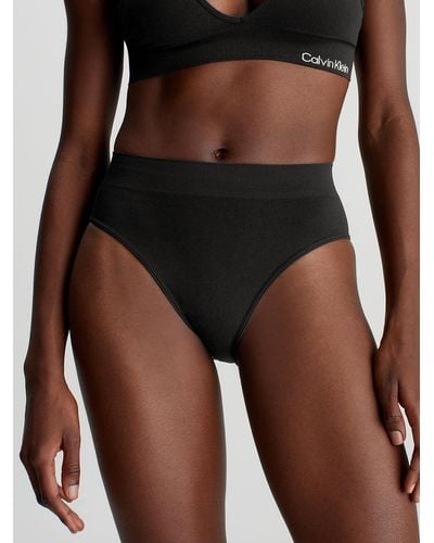 Calvin Klein Women`s Monochrome Cotton Bikini Panty 5 Pack (US, Alpha,  Small, Regular, Regular, Black(qp2800-402)/Pk_g) at  Women's Clothing  store