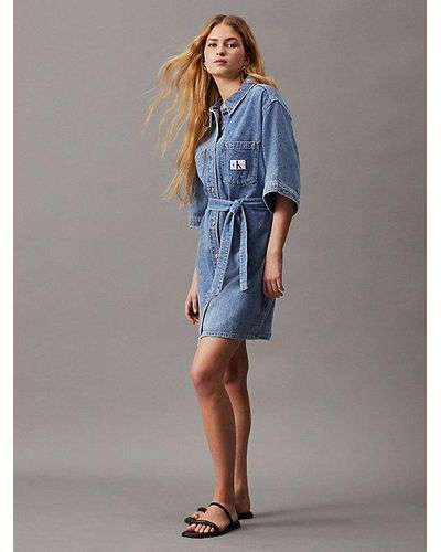 Calvin Klein Jeanskleid BOXY BELTED SHIRT DRESS mit Logopatch - Blau