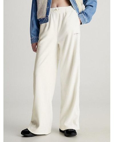 Calvin Klein Pantalón de chándal de forro polar de pierna ancha - Blanco