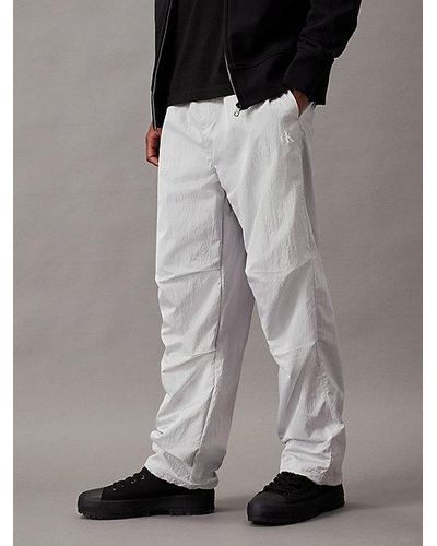Calvin Klein Pantalón deportivo de sarga de satén - Gris