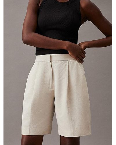 Calvin Klein Shorts anchos tailored de mezcla de lino - Blanco