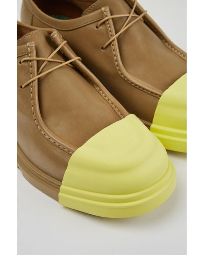 Camper Zapatos de vestir - Amarillo