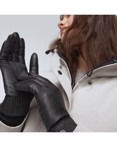 Canada Goose Gloves for Women, Online Sale up to 55% off