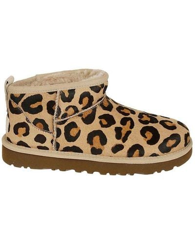 UGG All-over Leopard-printed Ankle Boots - Brown