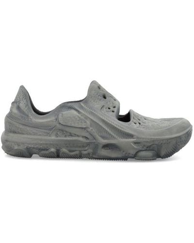 Nike Ispa Universal Round-toe Sneakers - Gray