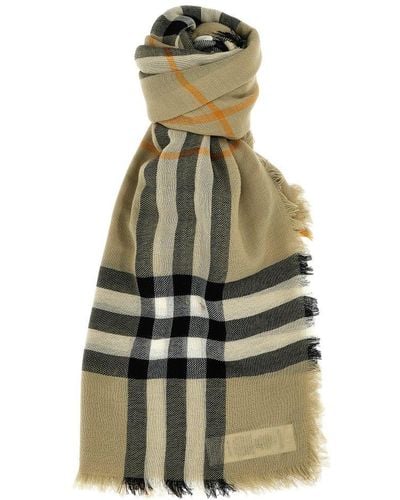Burberry Checked Fringed-edge Scarf - Green