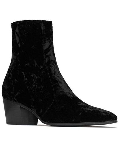 Saint Laurent Pointed Leather Boots - Black