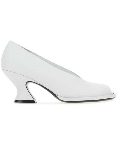 Khaite The Varick V-shape Vamp Court Shoes - White