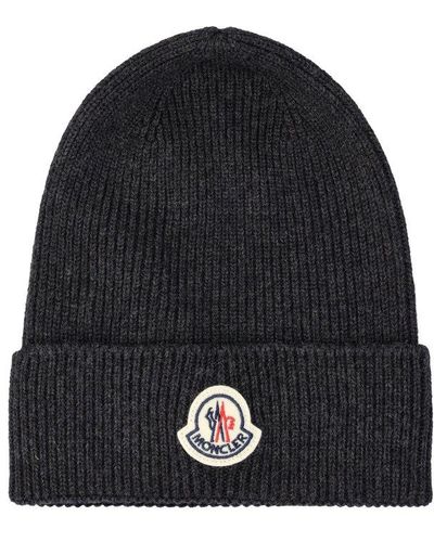 Moncler Logo Patch Knitted Beanie - Grey